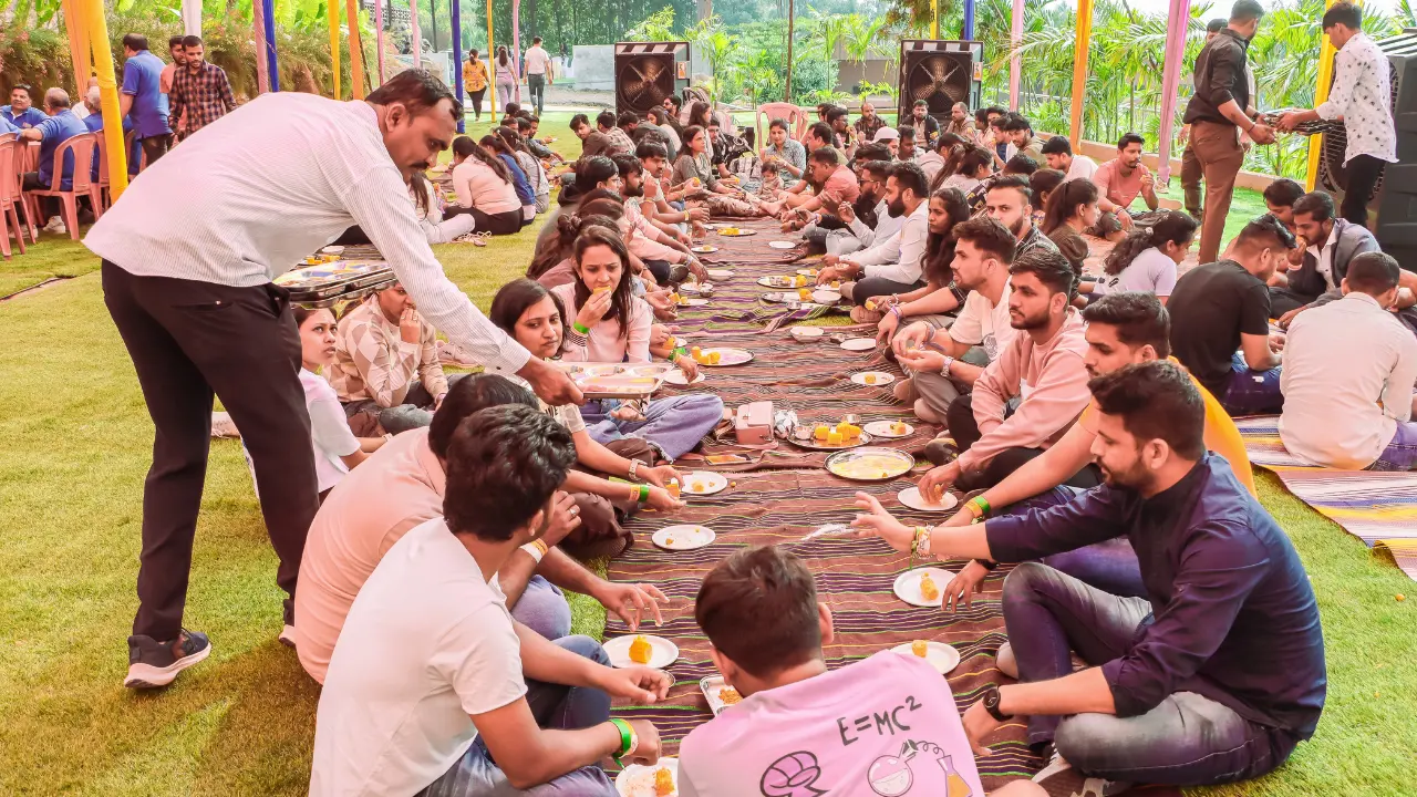 Hurda Party in Bharti resort