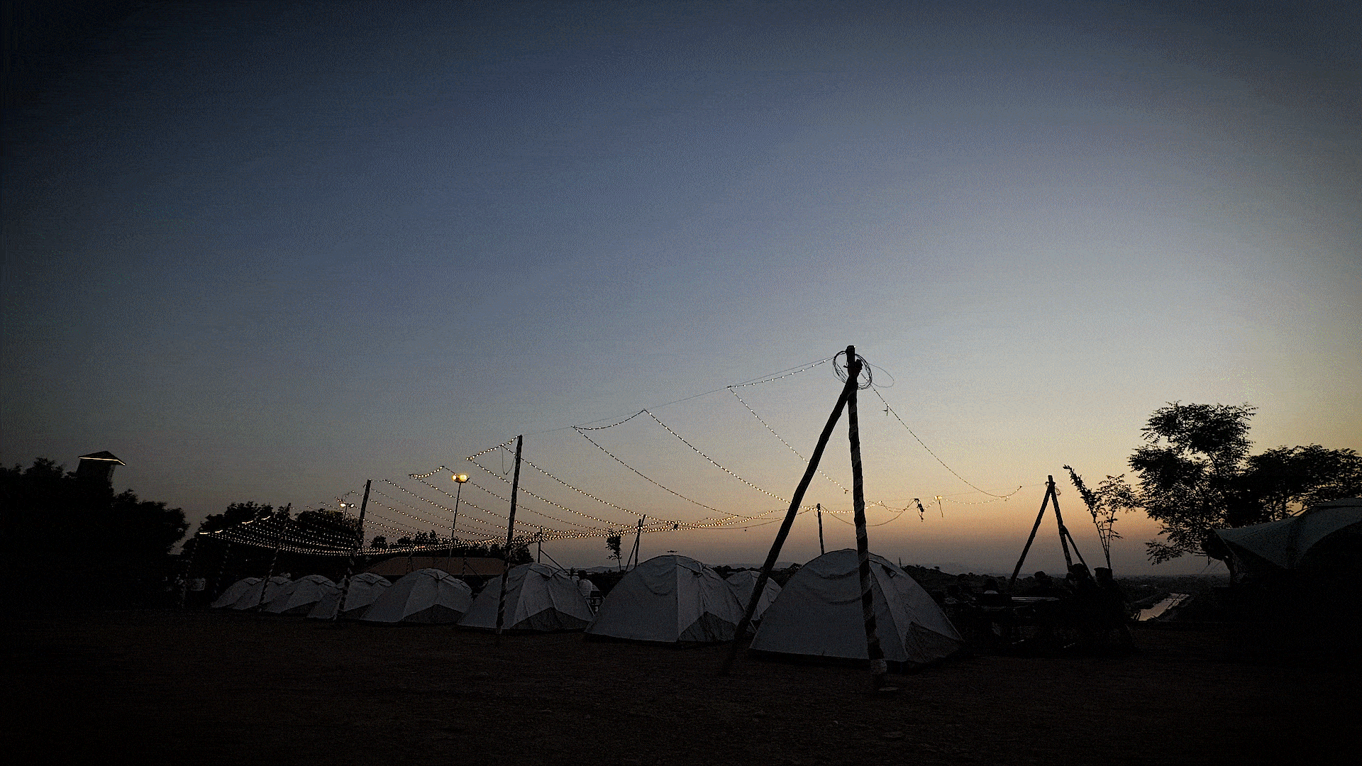 Evening Picnic: With Music, Food and Amusement Park
